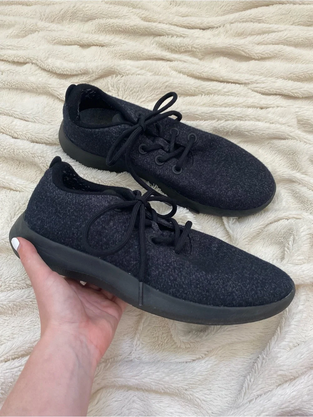 All Birds men’s black sneakers Sz 11 comfy athletic